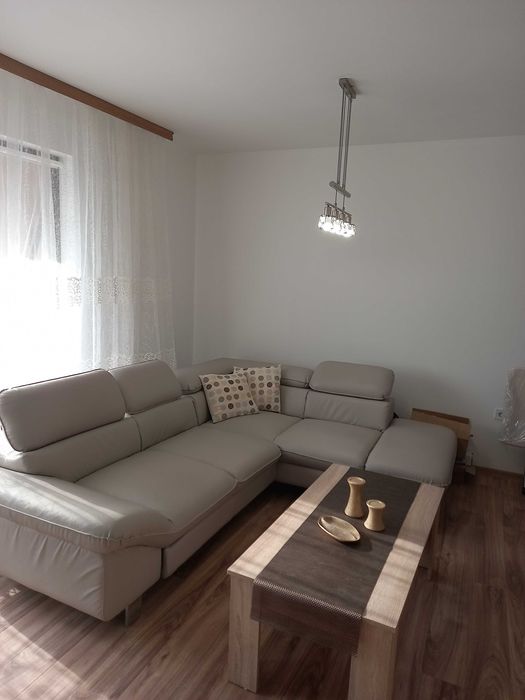 Дава се под наем Двустаен апартамент в Пловдив, Кършияка - 65 кв.м за 433.5 € - Снимка #1