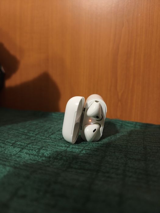 Vand Apple AirPods model A1602