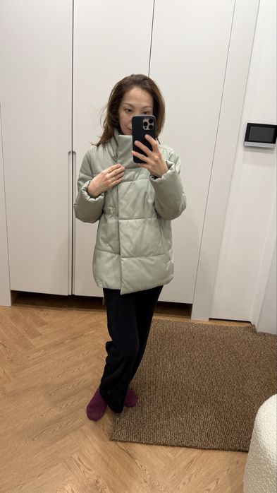 Продам куртку на весну