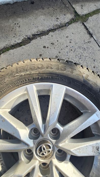 Шины с дисками от Камри 70