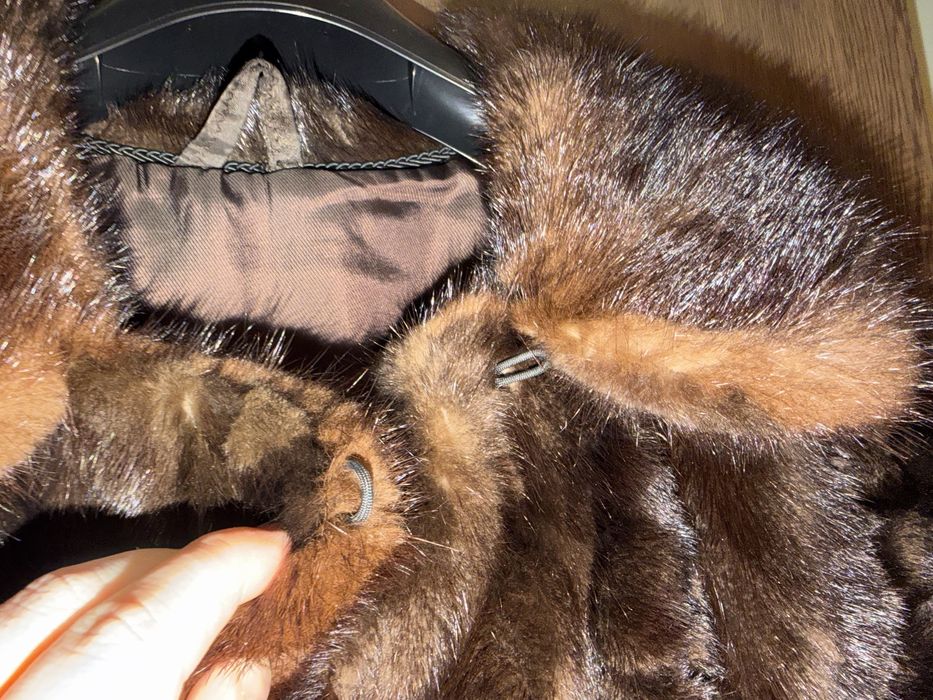 Vand haina de blana lunga din nurca - model clasic