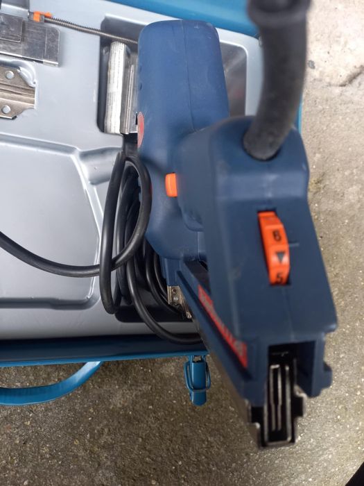 Електрически такер