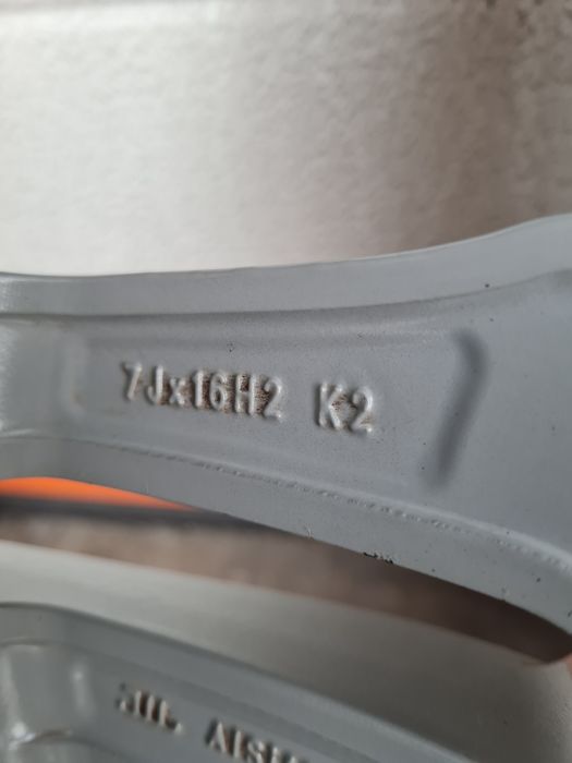 Джанти BORBET за BMW VW T5 T6 OPEL Insignia R16 5x120 ET31 7J