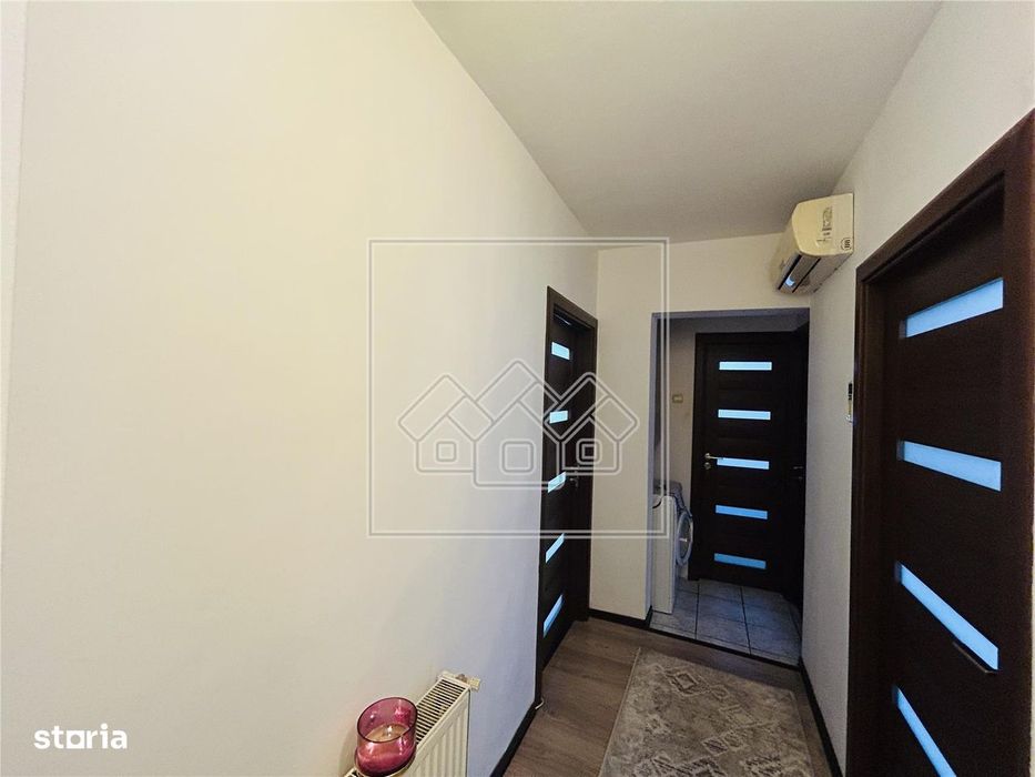 Ap decomandat, 4 camere, balcon - Zona Mihai Viteazu