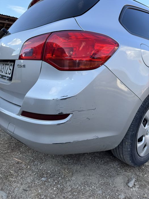 Opel Astra J  – 2011