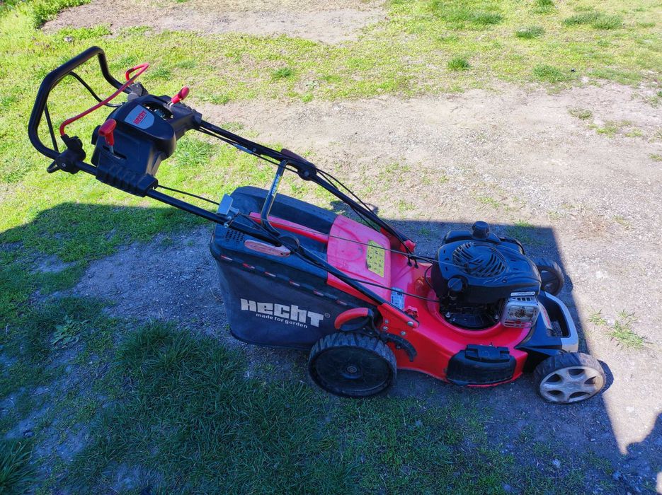 Бензинова самоходна косачка с кош Hecht 2015г. BriggsStratton 140cm 3кс 4t 46см 32кг