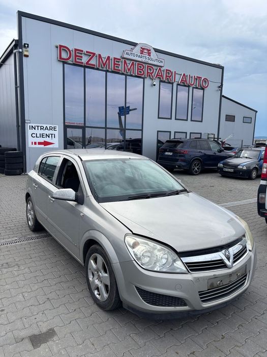 Dezmembram Opel Astra H 1.3 diesel din 2008