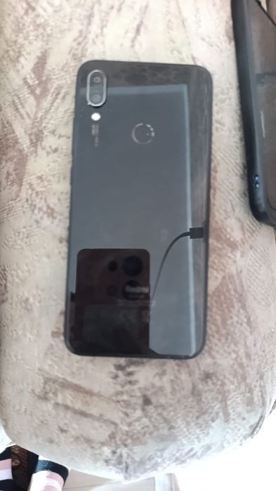 Смартфон xiaomi redmi , рабочий но разбит экран
