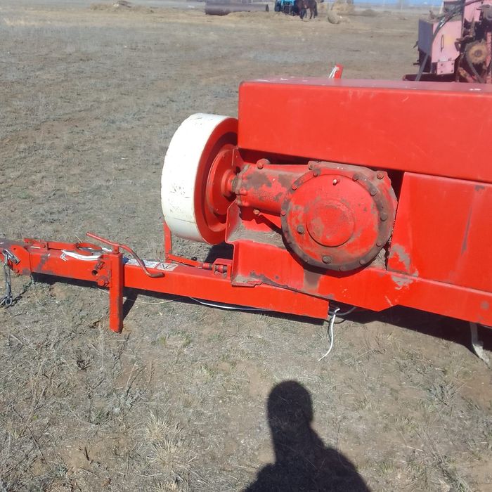 Прес тюковой продам