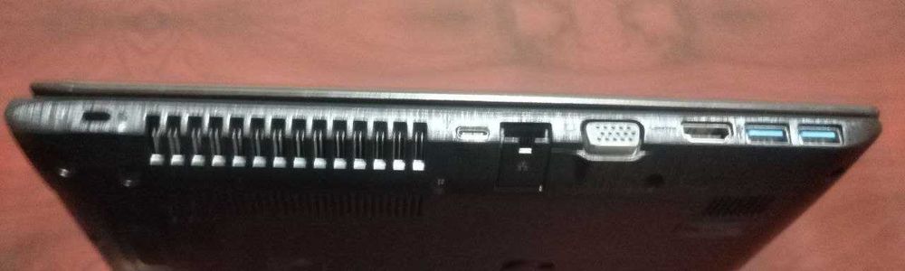 Acer  aspire  E15