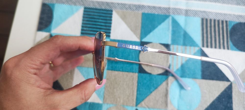 Слънчеви очила GUESS KIDS