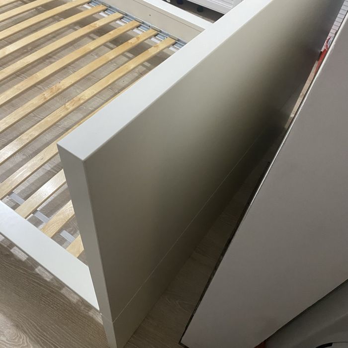 Ikea Malm легло 120 x 200 с подматрачна рамка Luroy