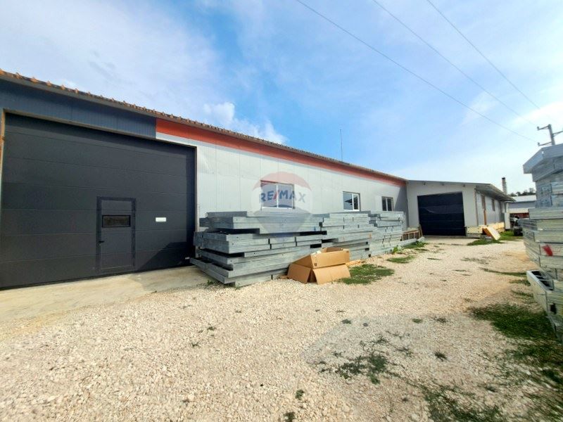 Дава се под наем Склад в с. Каменар, Област Варна - 640 кв.м за 2193 € - Снимка #2