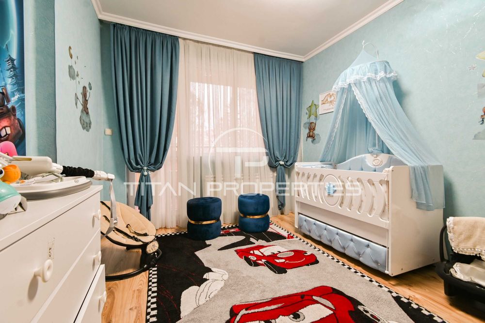 Продава се Тристаен апартамент в София, Свобода - 160 кв.м за 1875 €/кв.м - Снимка #6