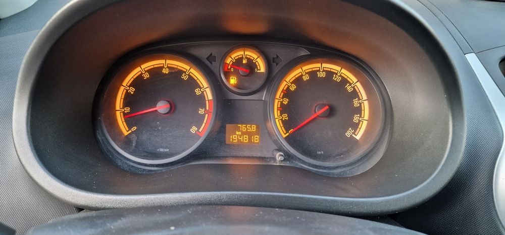 Vand Opel Corsa benzină 1.2