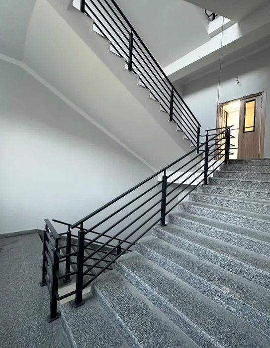 Перила нержавеющей стали и чёрный металл