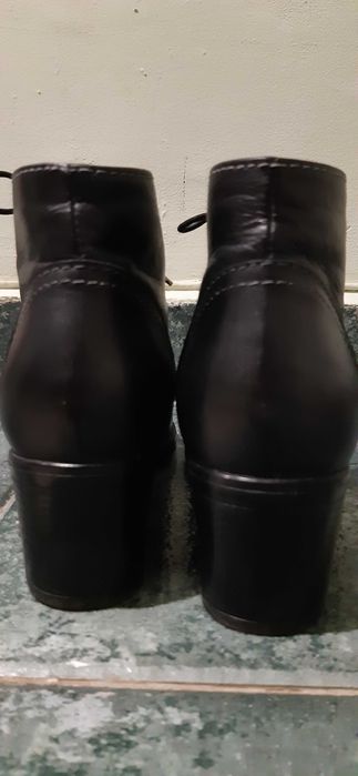 Дамски черни боти Gabina