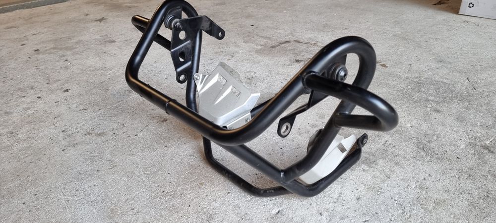 Parbriz Givi V-Strom 1050 + crash bar OE