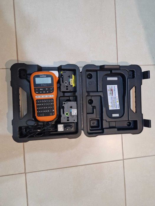 Imprimanta de etichete Brother P-Touch PT-E110VP, transfer termic