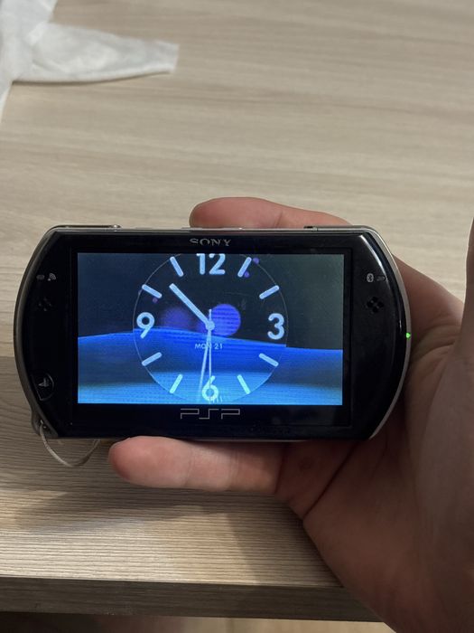 Продам psp/псп go 16gb