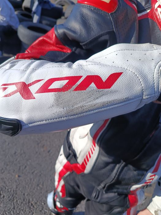 combinezon moto ixon vortex 2.   48/S