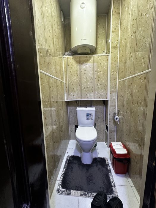 Уй сотилади 2- қават 3 хона юбилейни офис маркет орқасида