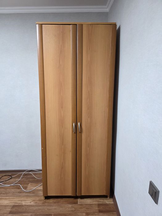 Шкаф б/у в хорошем состоянии