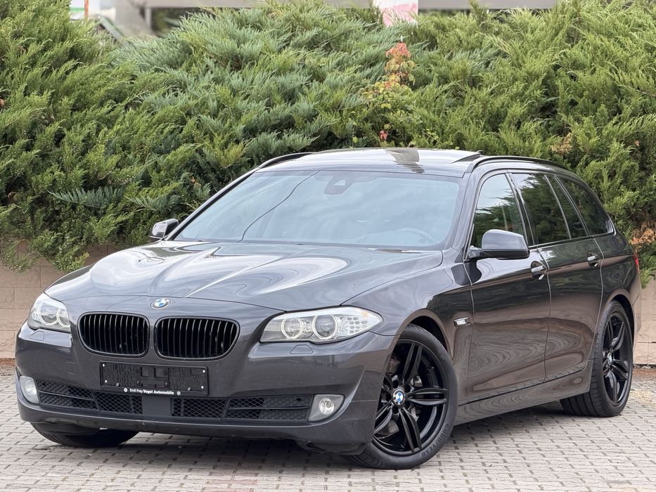 BMW 525D~Distronic~Head Up~Keyless Entry-Go~Soft Close~Panoramic~218 CP~3 Butoane