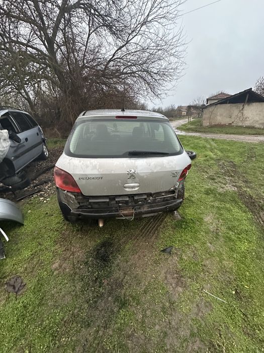 Пежо 307 2.0 хди 2002 година на части