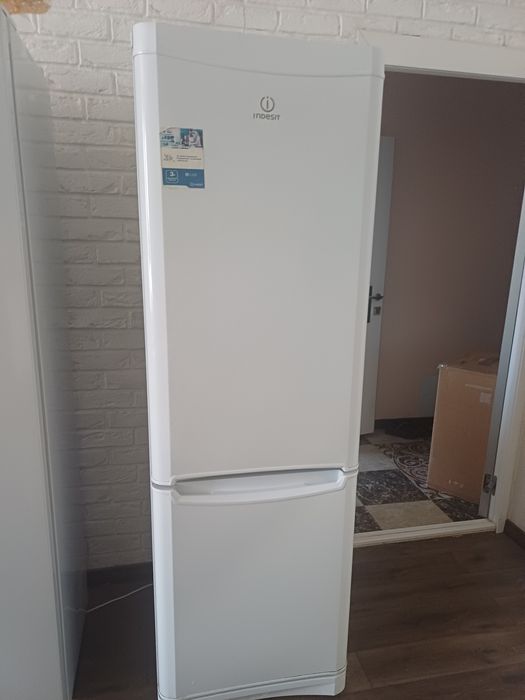 Продам холодильник