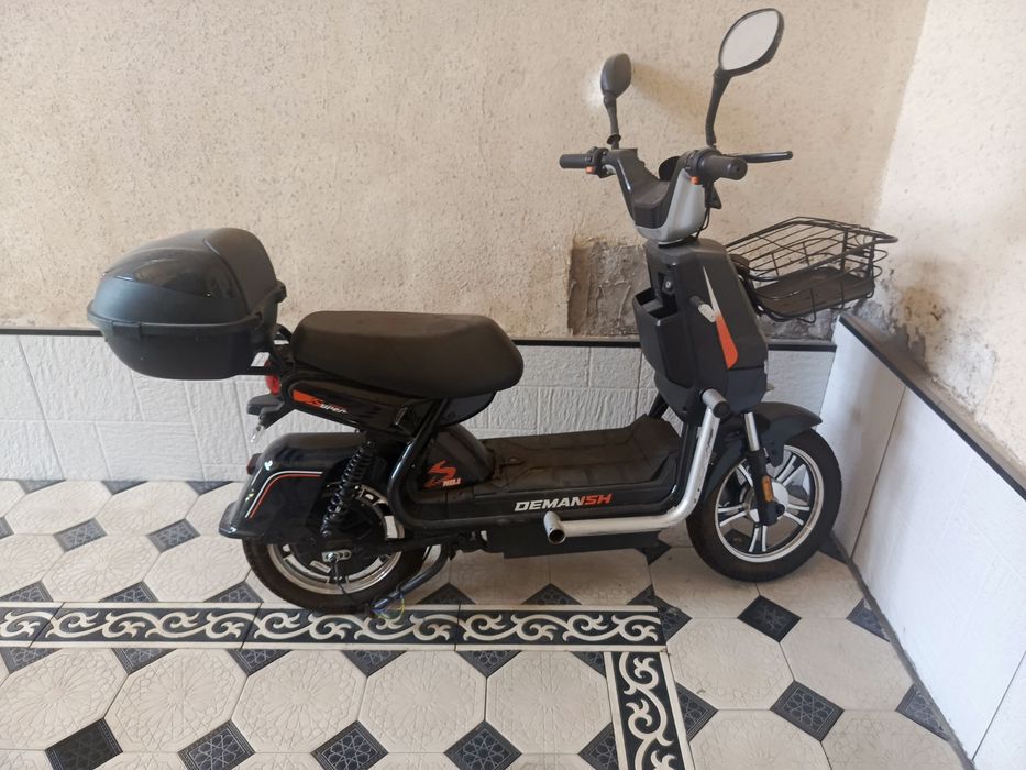 Skuter demansh sotiladi