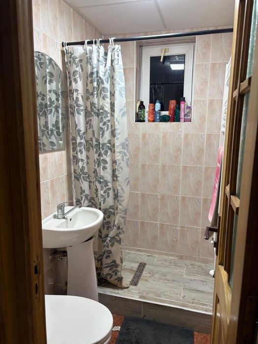 Inchiriez apartament cu doua camere