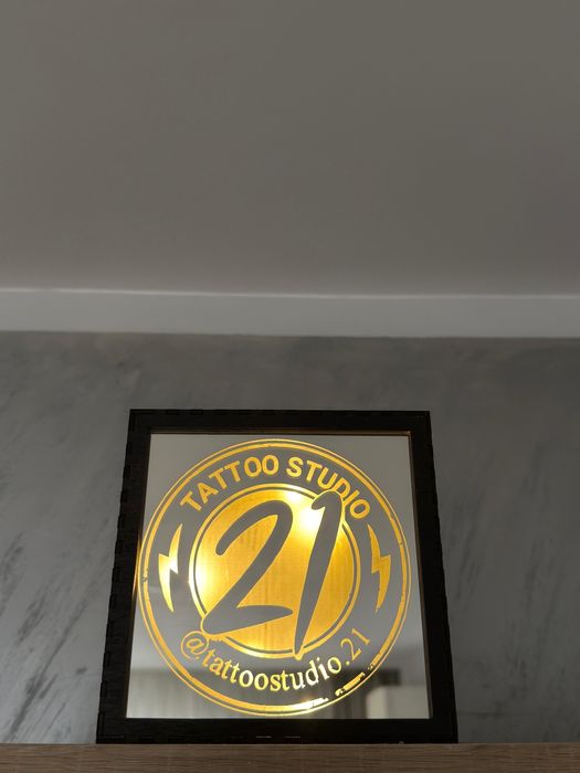 Огледален light box