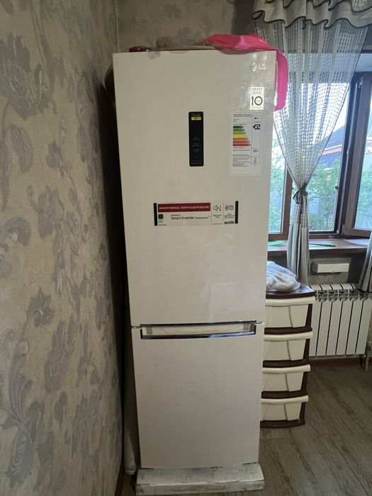 LG холодильник новый