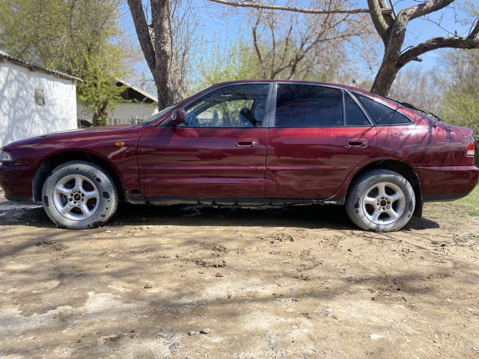 Легковая автомобиль