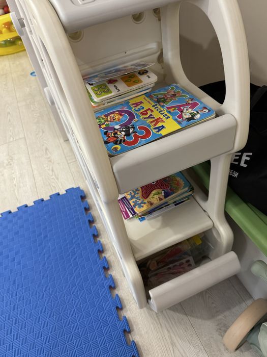 Стеллаж автобус детский