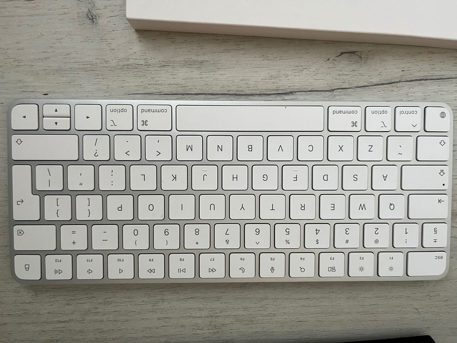 Magic Keyboard Чисто нова!