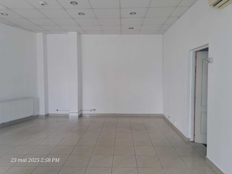 Pentru inchiriere spatiu comercial central in Deva  de 50 mp.