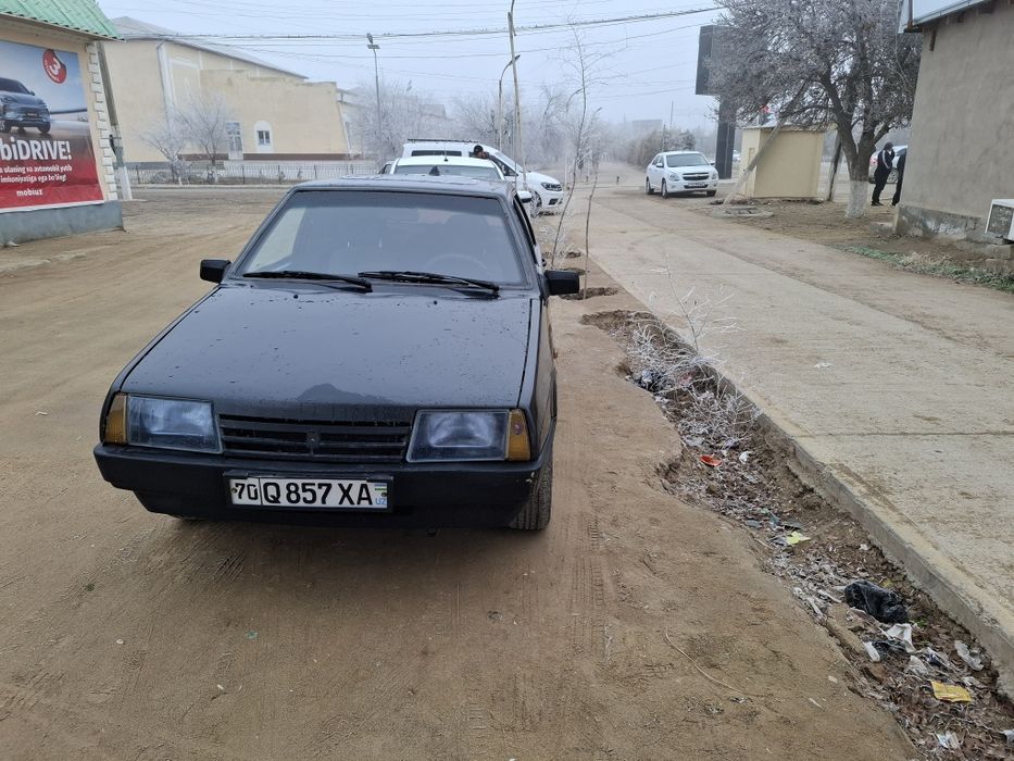 Moshina yaxshi hamma narsasi joyida