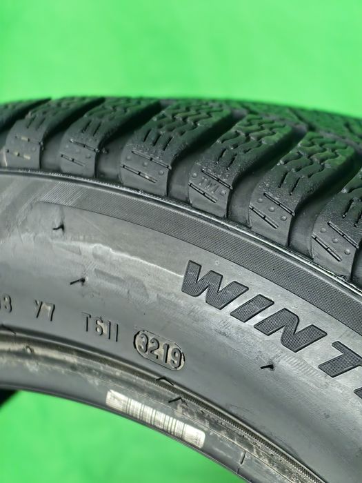 225/50R18 Pirelli run flat steluță