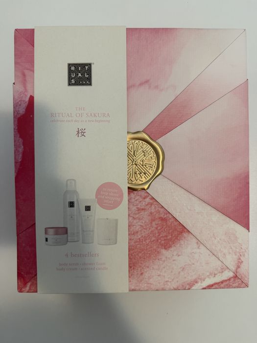Set cadou Rituals of Sakura