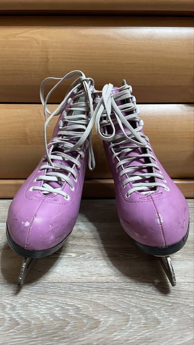 Продам коньки б/у