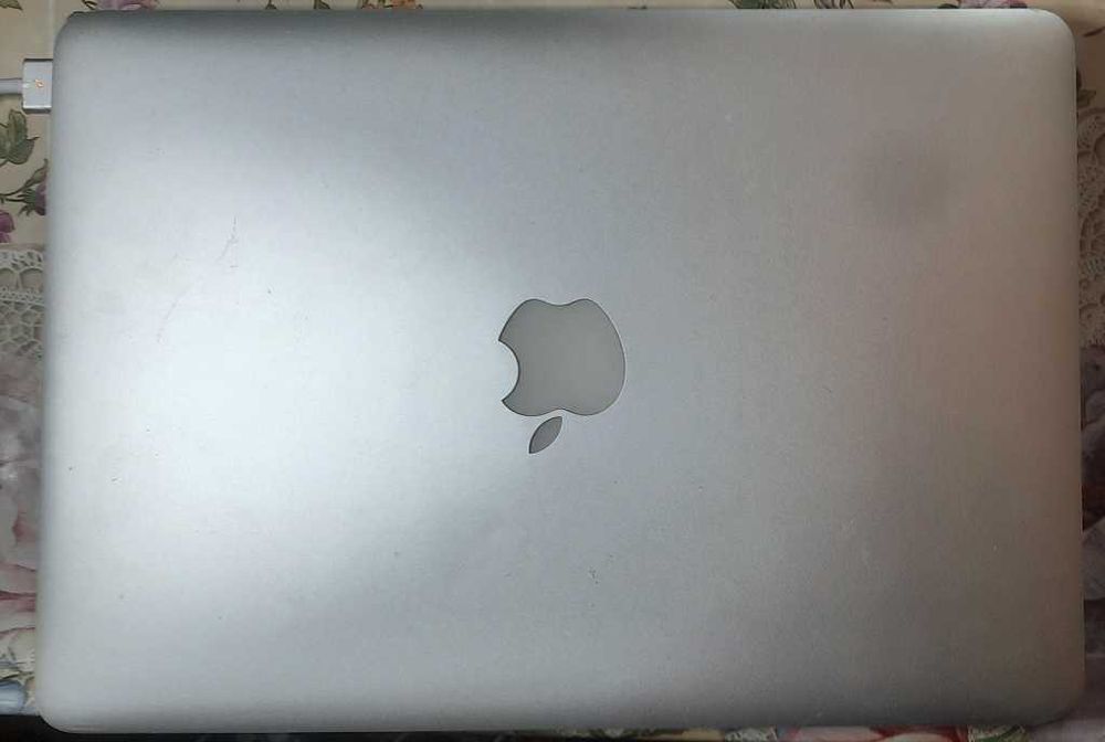 Macbook Pro 13", 2015, 8GB RAM, SSD 128GB