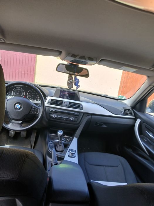 Vând BMW  f31 an 2013