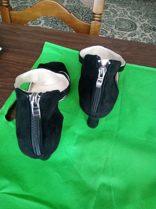 Новые туфли нарядные