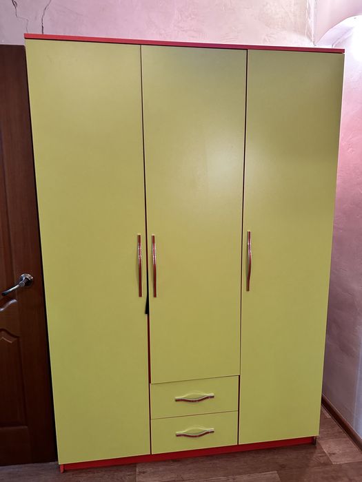 Продам детский спальный гарнитур