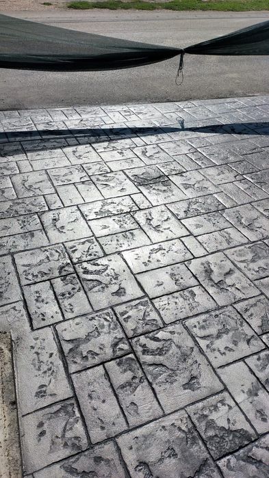 Beton amprentat,elicopterizat ,măturat și vertical