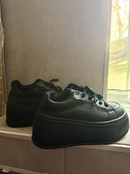 Обувь женская 35 размера