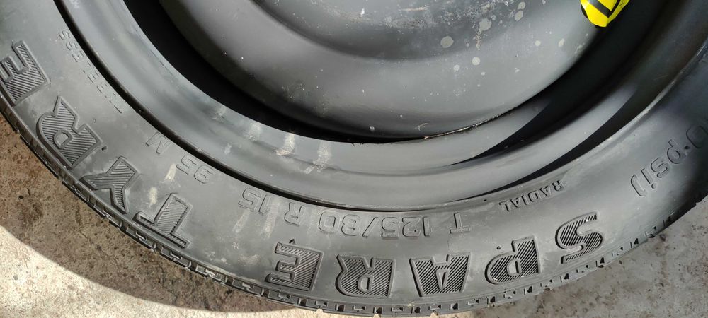 Продавам резервна гума /патерица