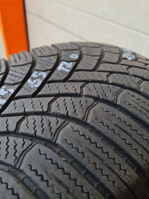 Зимни гуми 2 броя BRIDGESTONE Blizzak6 215 65 R17 дот 2924